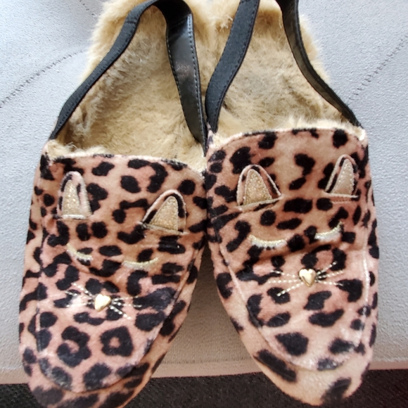 Shoes. Girls size 1. (3 pair) - Picture 5 of 5